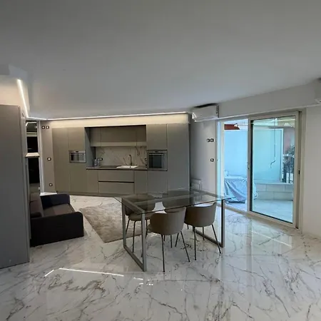 Victoria Front De Luxury Apartment Menton
